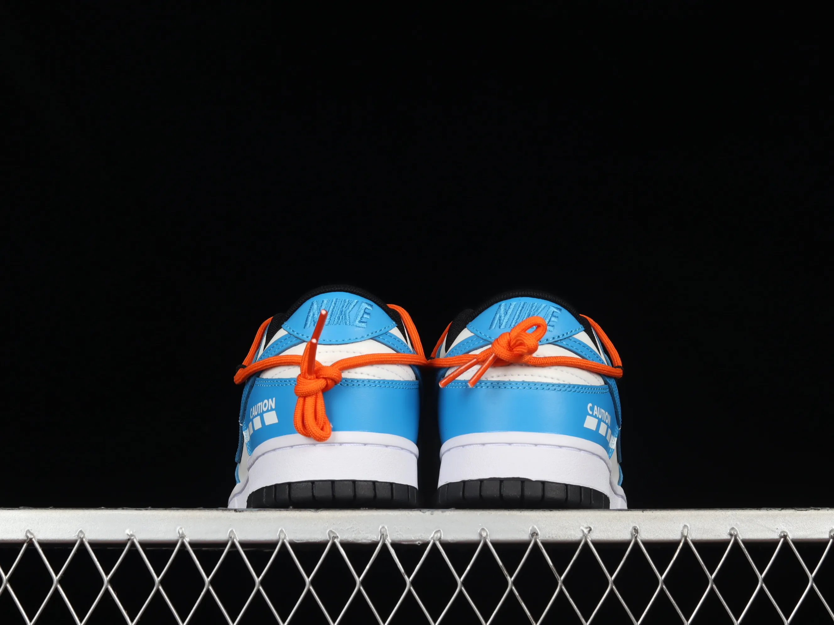 All categories Nk SB Dunk series Nk SB Dunk Low low-top sneakers F version Nk Dunk Low strap deconstruction SB smashed backboard fashion casual sneakers DJ6188-002